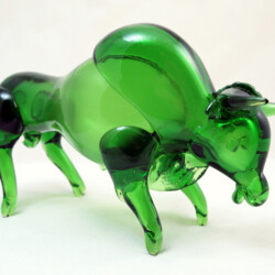 Big Angry Charging Bull Art Glass Figurinea